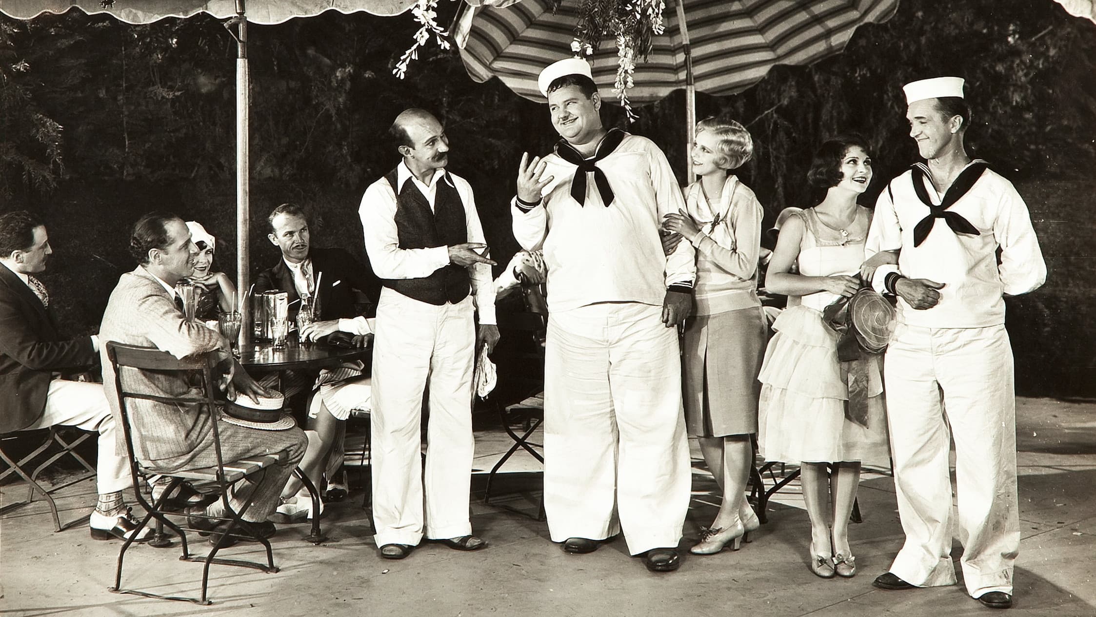 Men O' War backdrop