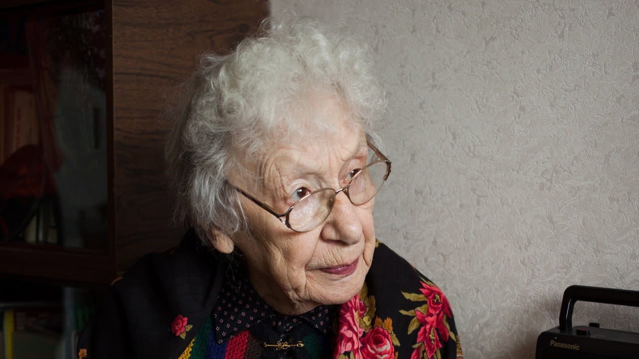 Women of the Gulag backdrop
