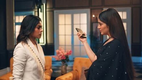 Bhagyashree Confronts Naysa