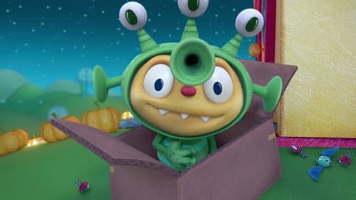 Huggleween Moon
