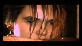 Entre Agujas Y Pasarelas. Salón España - Clip de la Película: Madrid .  Basilio Martin Patiño  1987