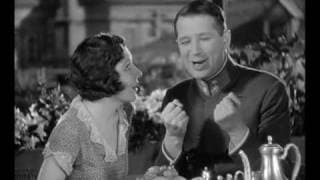The Smiling Lieutenant: Magic in the muffin