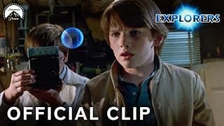 Ethan Hawke & River Phoenix Discover a Space Alien Bubble!