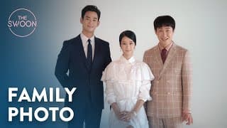 Kim Soo-hyun, Seo Yea-ji & Oh Jung-se take a family photo | It’s Okay to Not Be Okay Ep 12 [ENG SUB]