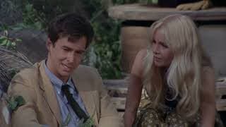 Dennis and Sue Ann stake out
