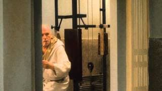Hotel Bunker Palace (1989) - trailer Cinemax
