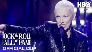 Eurythmics Perform "Sweet Dreams"